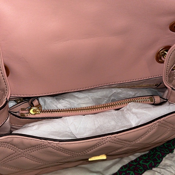 👛Tory Burch Fleming Soft Convertible Shoulder Bag: Pink Moon Leather/Chain👛 - Picture 13 of 17